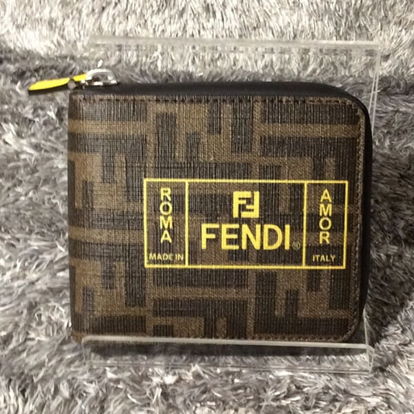 フェンディ(フェンディ)　FFロゴ ラウンドジップ折り財布